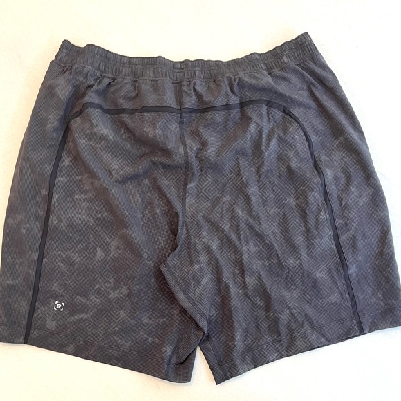 Men’s XL lululemon gray shorts - Picture 2 of 2